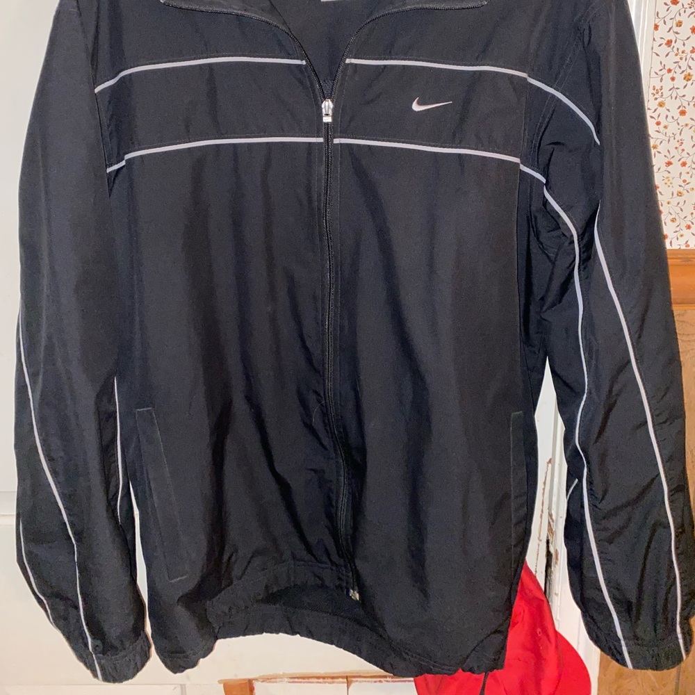 Mens Nike Jacket (adjustable bottom)